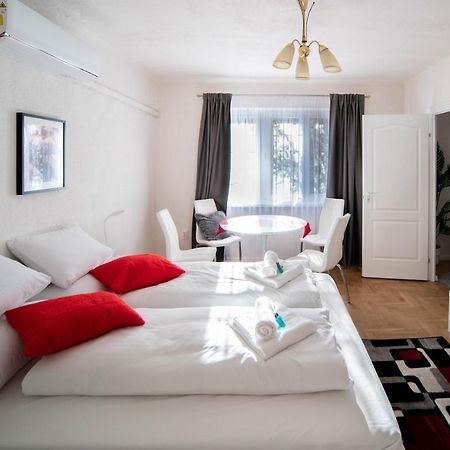 Free Parking Riverwalk Home - 4 Ppl,Wi-Fi,Ac, Tv ブダペスト エクステリア 写真