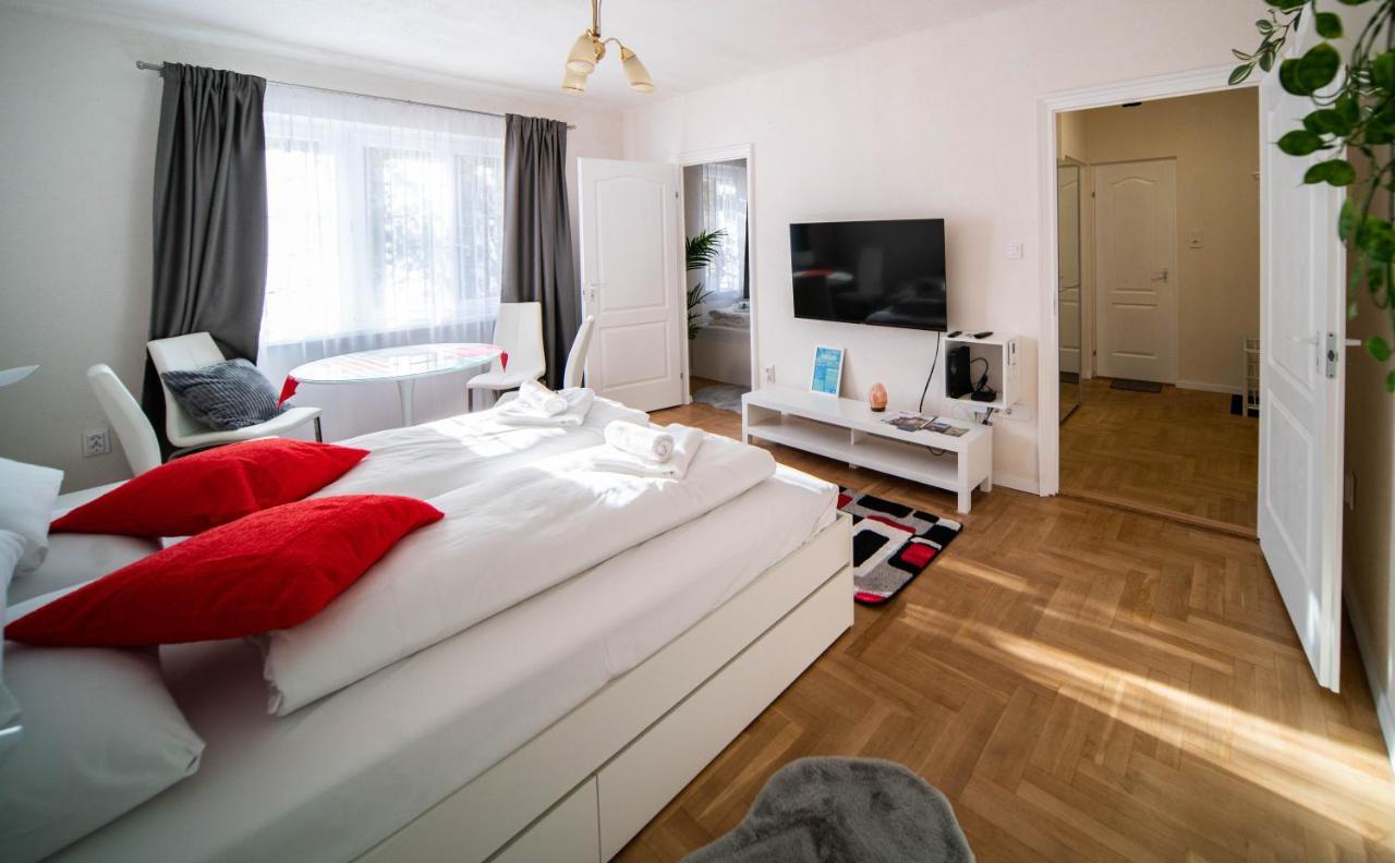 Free Parking Riverwalk Home - 4 Ppl,Wi-Fi,Ac, Tv ブダペスト エクステリア 写真