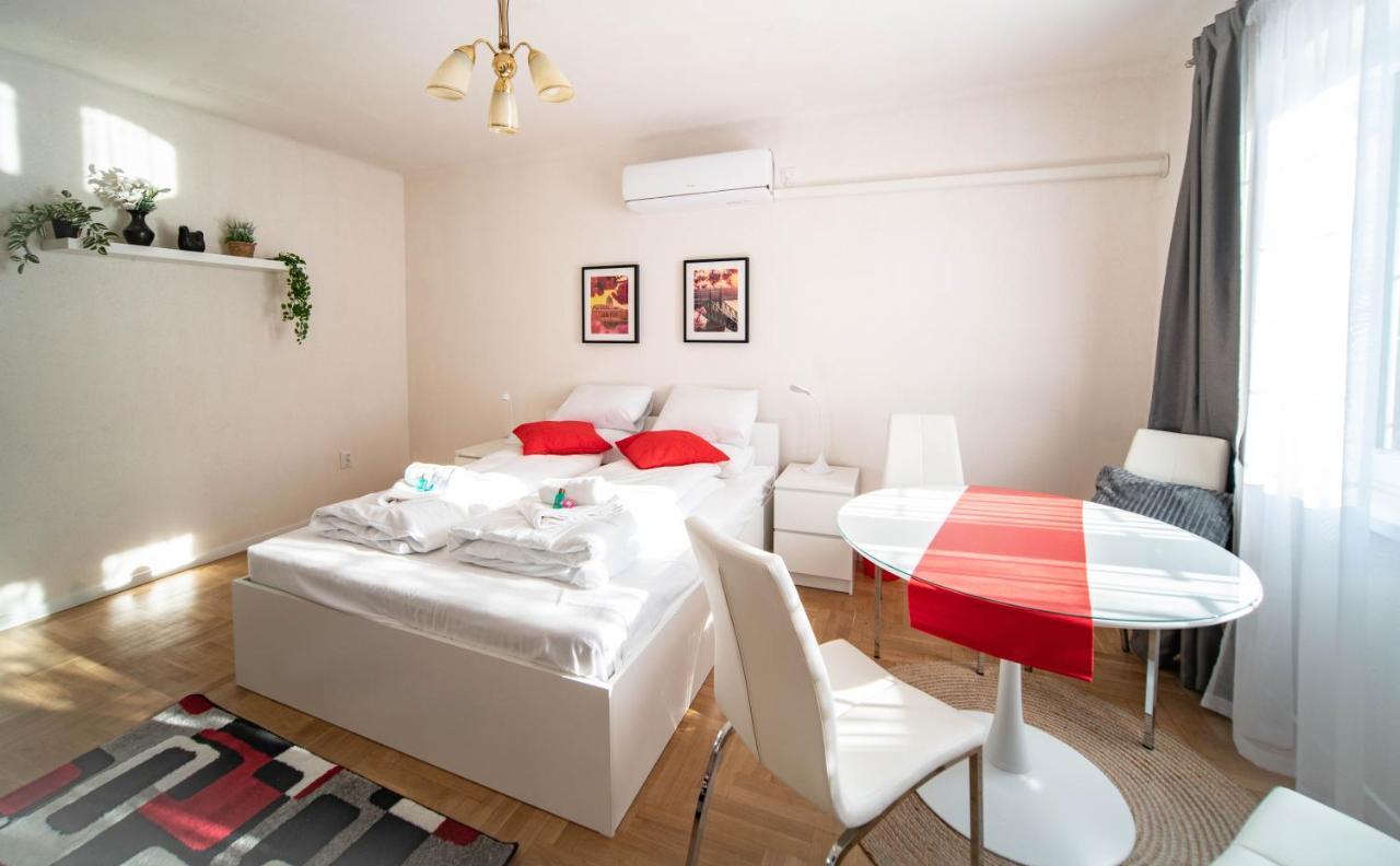 Free Parking Riverwalk Home - 4 Ppl,Wi-Fi,Ac, Tv ブダペスト エクステリア 写真