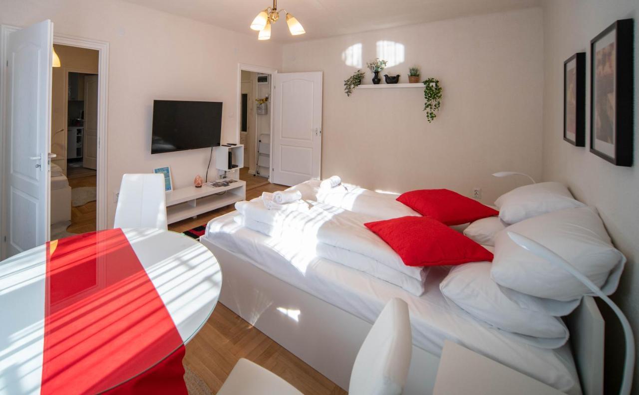 Free Parking Riverwalk Home - 4 Ppl,Wi-Fi,Ac, Tv ブダペスト エクステリア 写真